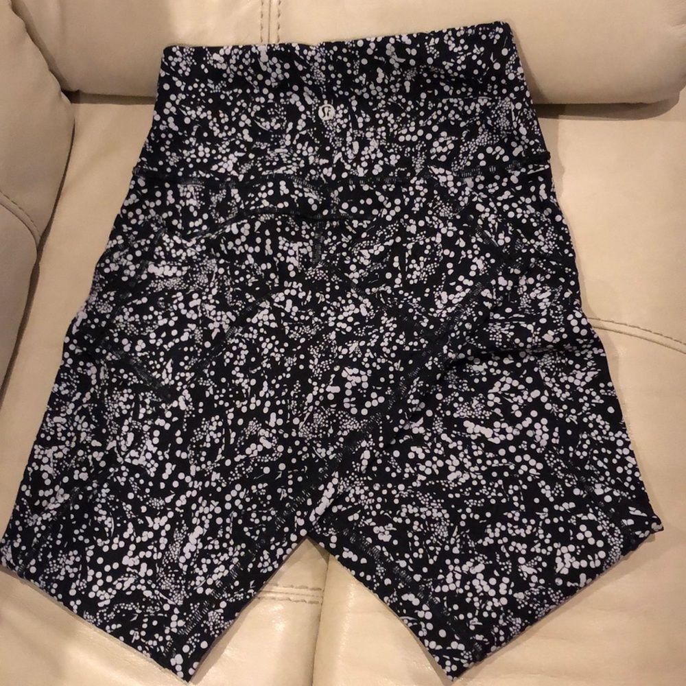 LuluLemon Wunder Under Tights